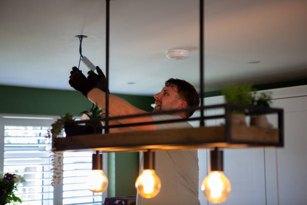 Best Affordable Emergency Electrician  in Urbandale, IA